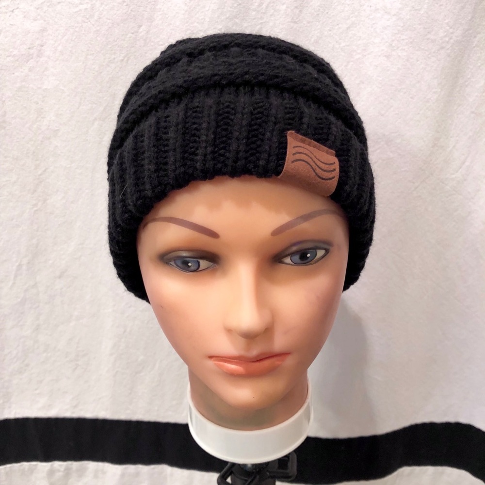 Black Ponytail Chunky Beanie